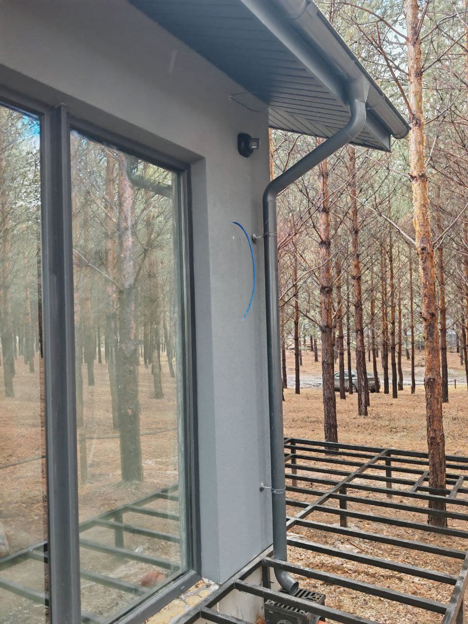 Камера на фасаде